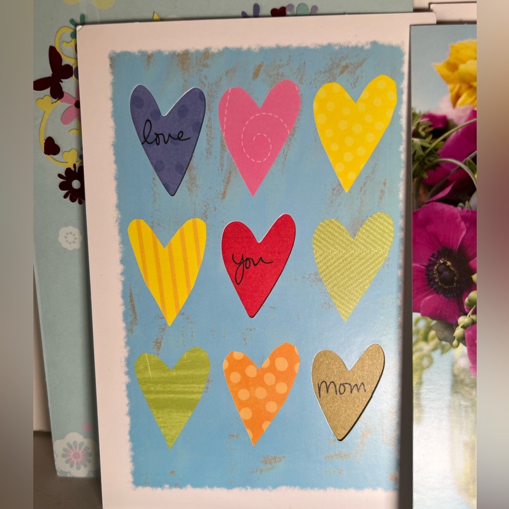 5 Happy Mother’s Day Hallmark Greeting Cards Butterflies Flowers Dog Spa Hearts - Picture 4 of 12
